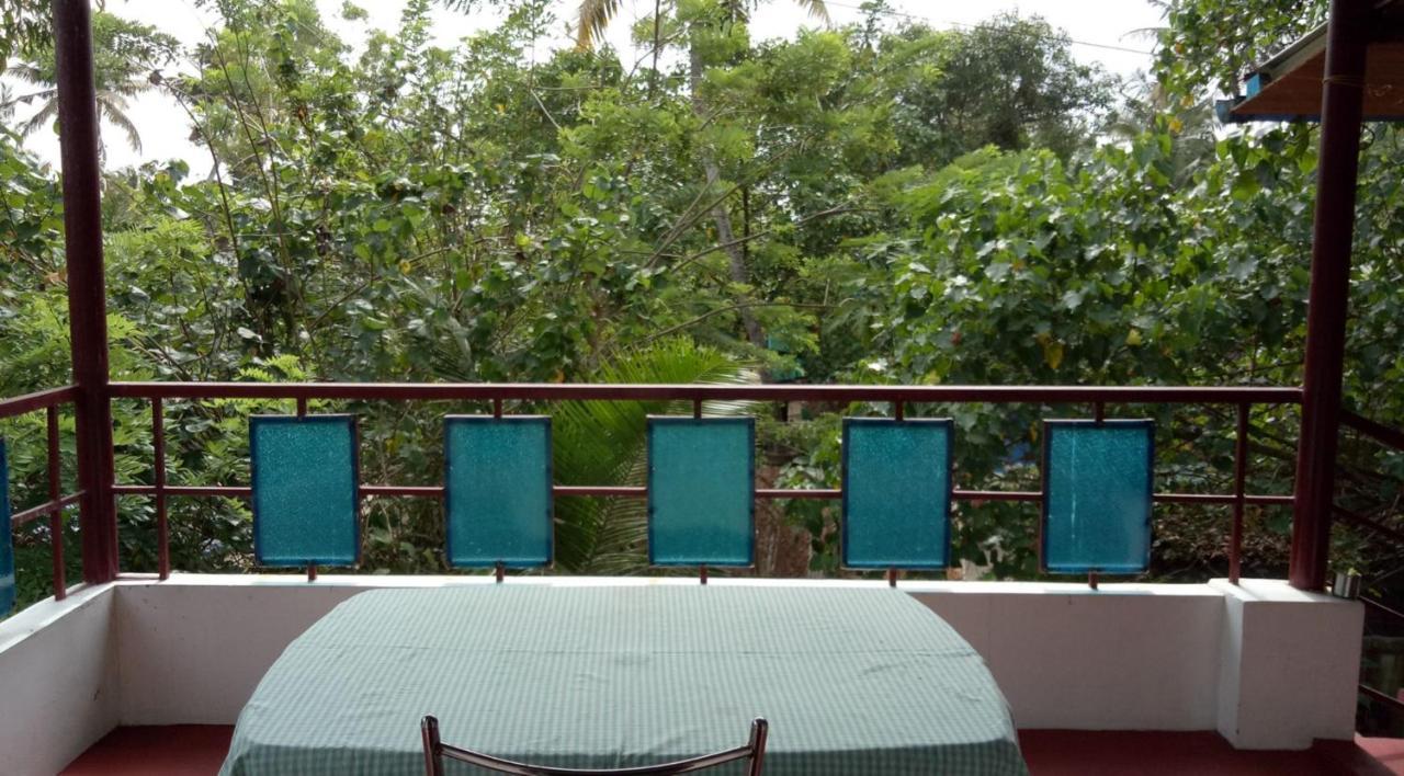 Loveshore Marari Mararikulam Exterior photo